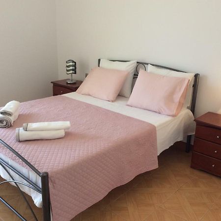 Comfort Apartment In Preveza Luaran gambar
